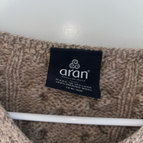 Aran Woolen Mills Cropped Wool Cardigan sweater - Picture 3 of 5